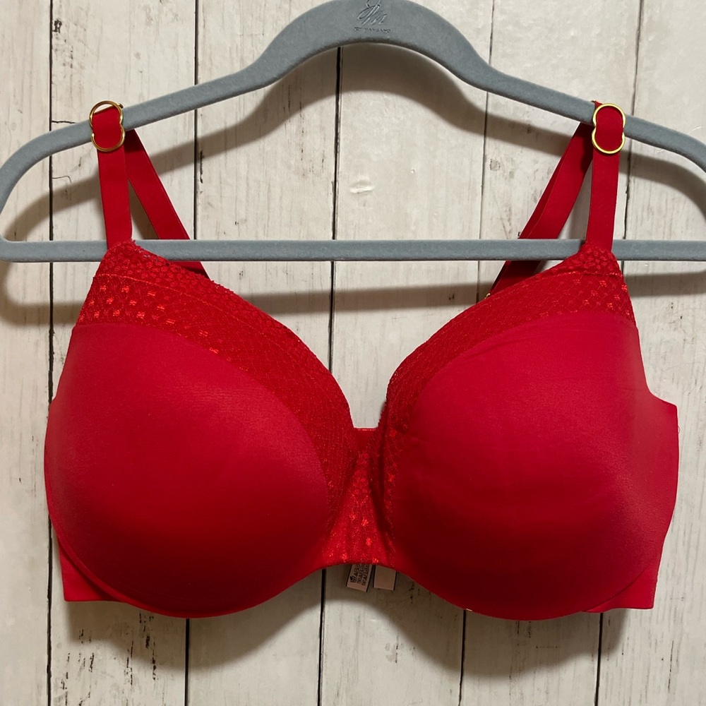 Victoria’s Secret Red Bra Size 38DDD Great Condition!
